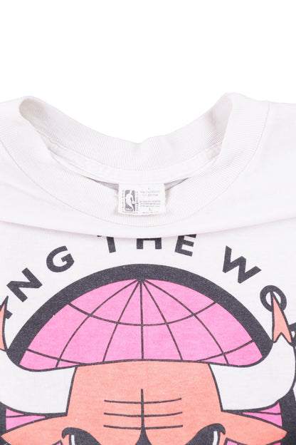 90's NBA Chicago Bulls "Talking The World By The Horns" Tee